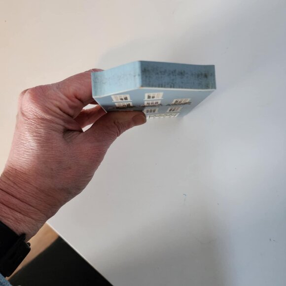 Rainbow Row II South Carolina 1993 Cat's Meow Style home - Picture 4 of 4